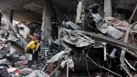 Israel bombardeó 150 