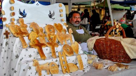 Los jujeños reeditan la costumbre de honrar a sus muertos con ofrendas